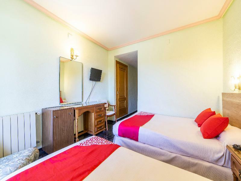 Hostal Rural El Cano By Vivere Stays Alpedrete Exterior photo
